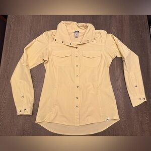 NWOT DULUTH YELLOW BUTTON DOWN TOP WITH ZIPPER POCKETS - Size XS SKU:337